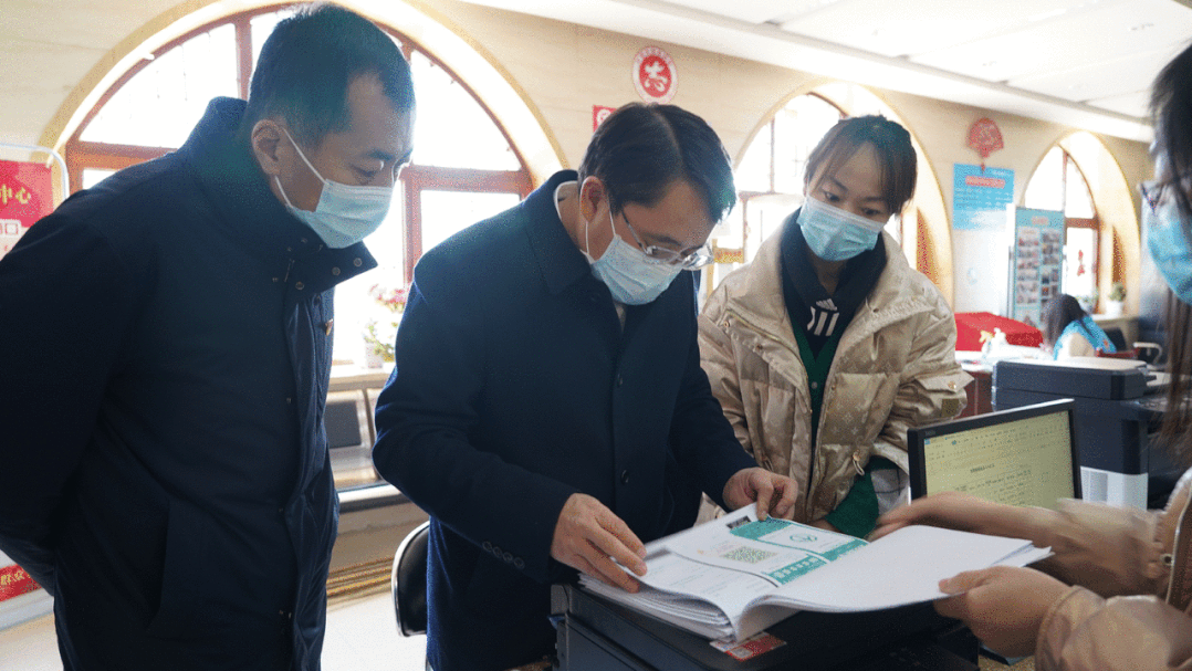 陈胡日查调研督导疫情防控工作