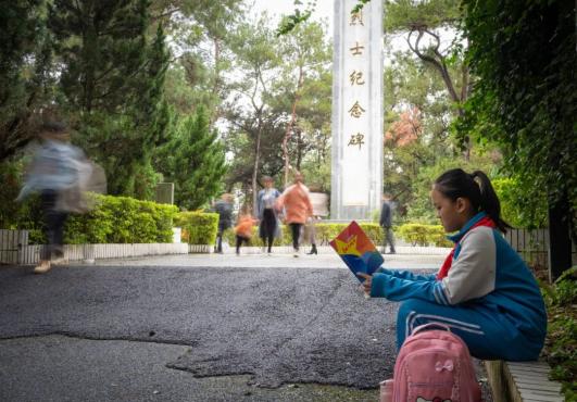 羅曼溪二等獎中學組《學黨史,重走革命路》——忻城縣民族中學 樊雙瑜