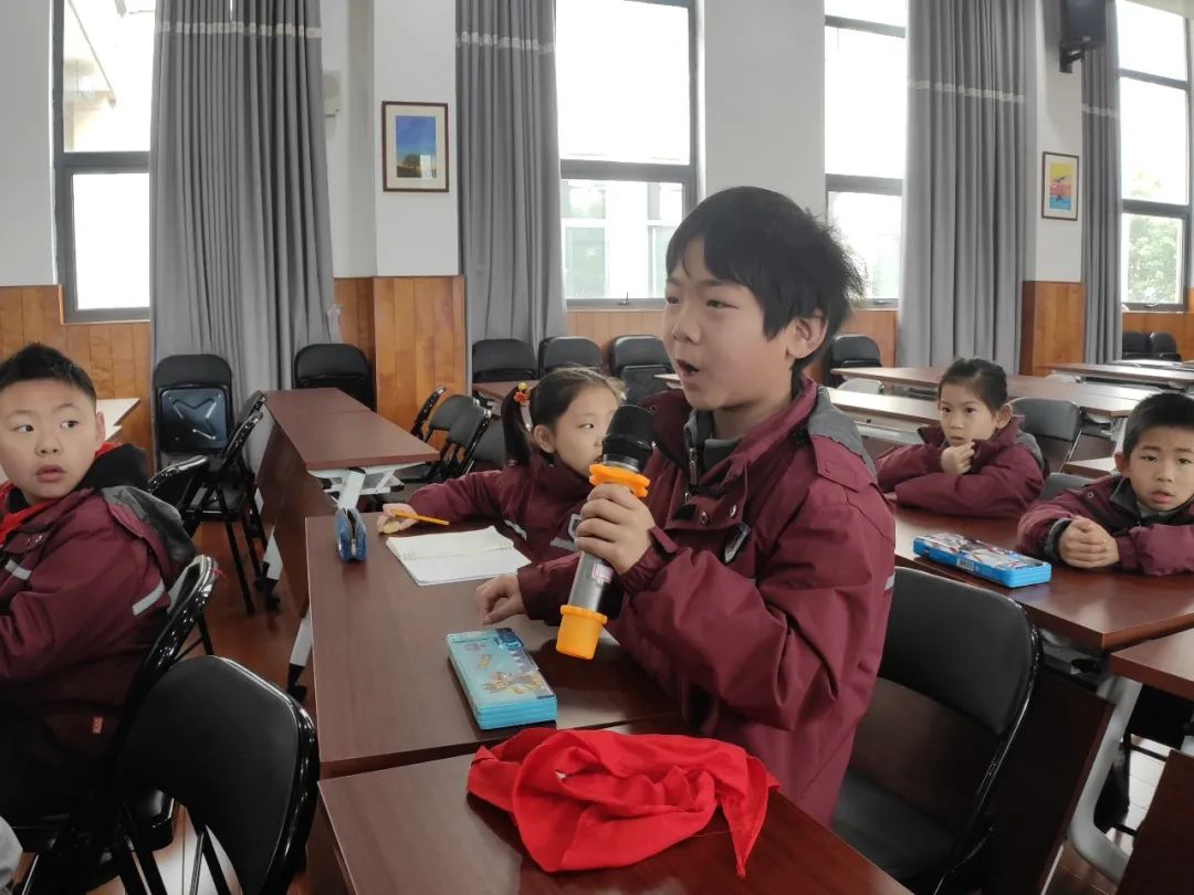 遇见奇妙对话精彩良渚杭行路小学谢村校区蓝媒小记者新闻与采访课