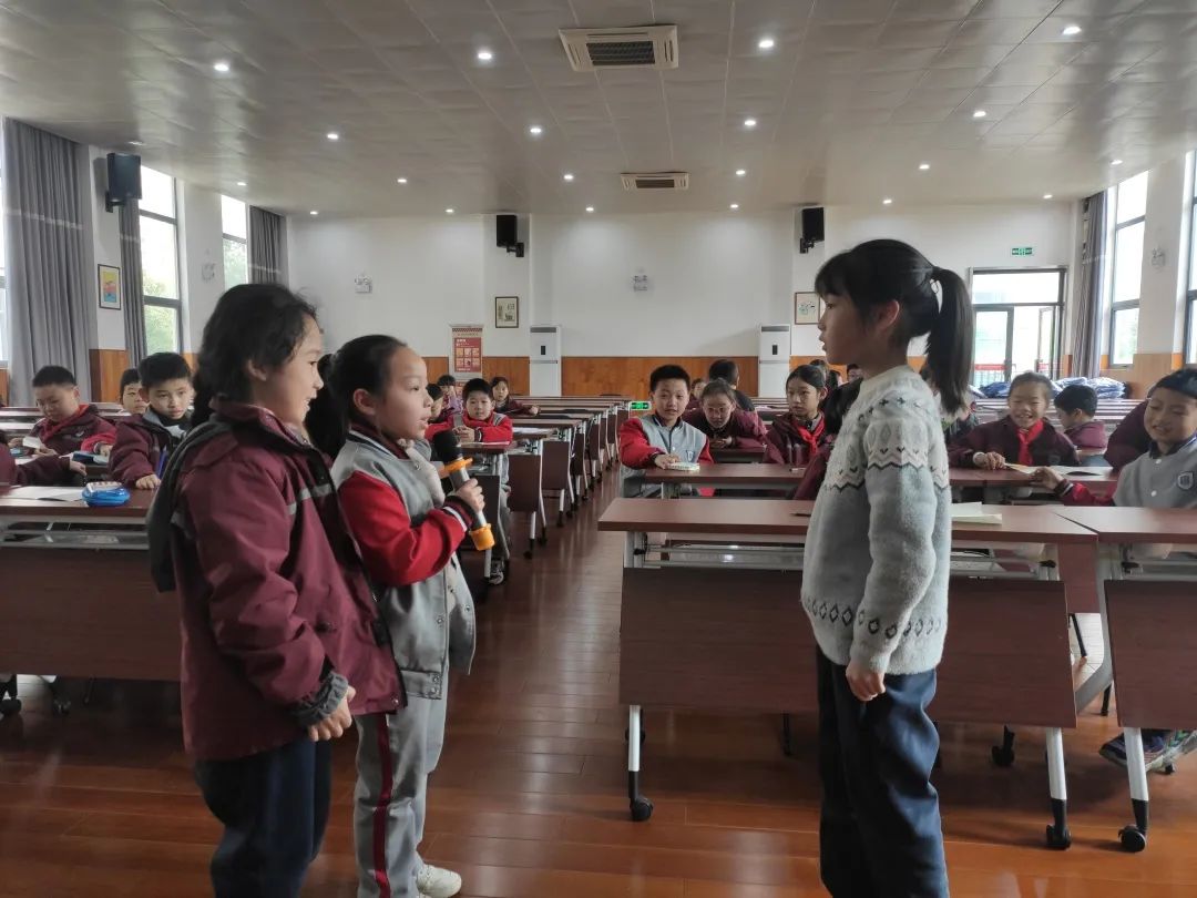 遇见奇妙对话精彩良渚杭行路小学谢村校区蓝媒小记者新闻与采访课