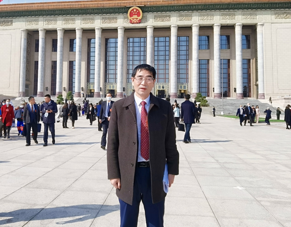 全国人大代表潘复生加快技术创新加大汽车轻量化改革