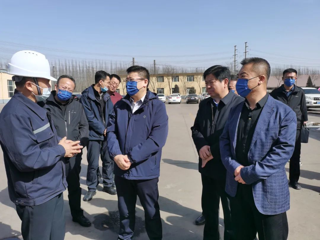 鄂尔多斯市人民政府副市长孔繁飞到鄂托克旗调研生态环