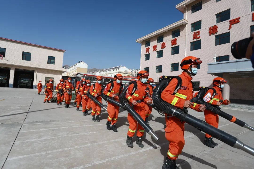 蹲点帮建甘肃省森林消防总队工作组对肃南县大队进行冬季大练兵检验性