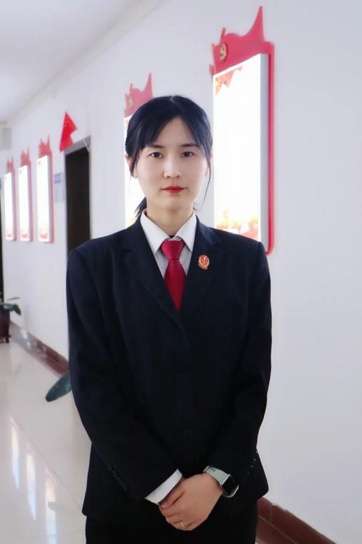 法院娘子军巾帼英雄谱安国法院女干警风采展示王一萱