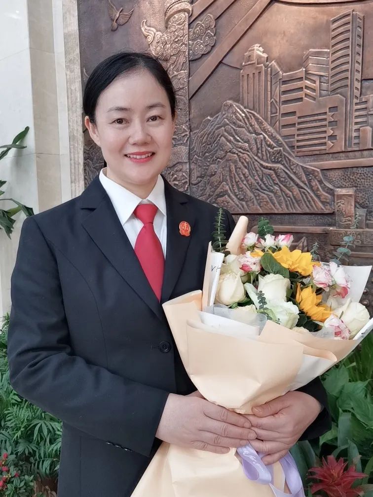 鹤城法院女法官国际日系列活动女法官风采展一