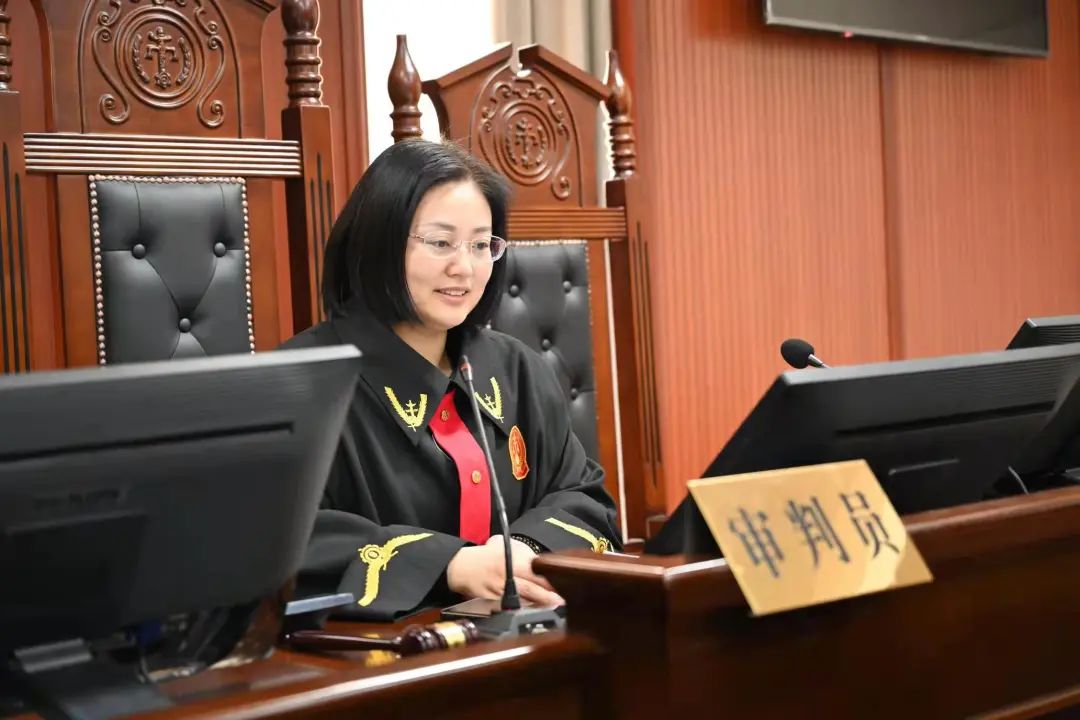 鹤城法院女法官国际日系列活动袁婷铿锵玫瑰展风姿巾帼法官谱华章