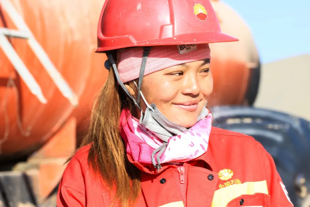 吐哈石油基地女人图片
