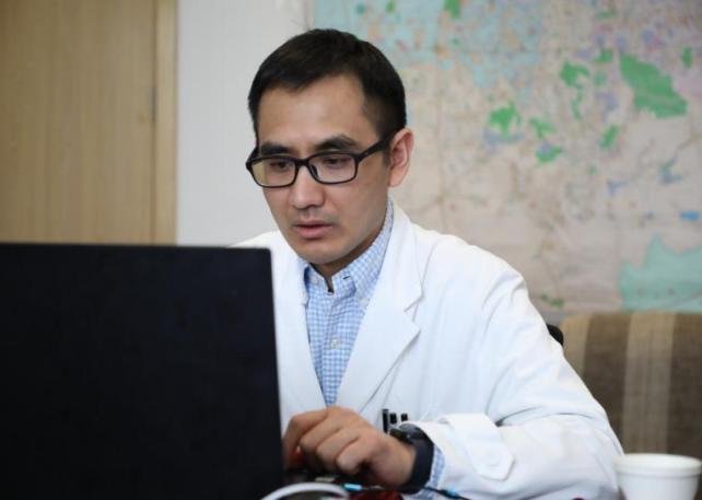 耳鸣疾病科侯志强主任据悉,本次活动受到了观众们的大力支持,观看热度