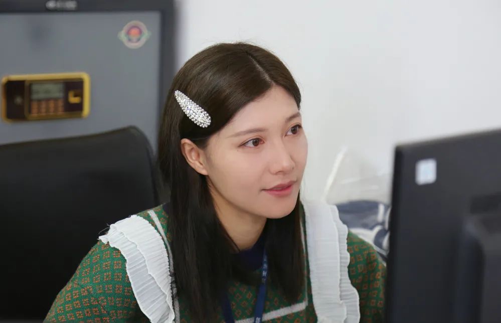 法官助理 李明衡员额法官,立案庭庭长 李丽法官助理 韩金蓉法官助理