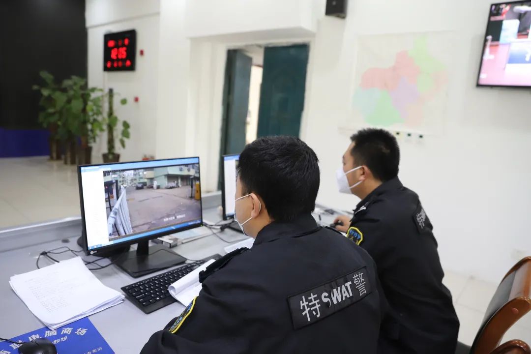 疫起担当我们在特警篇