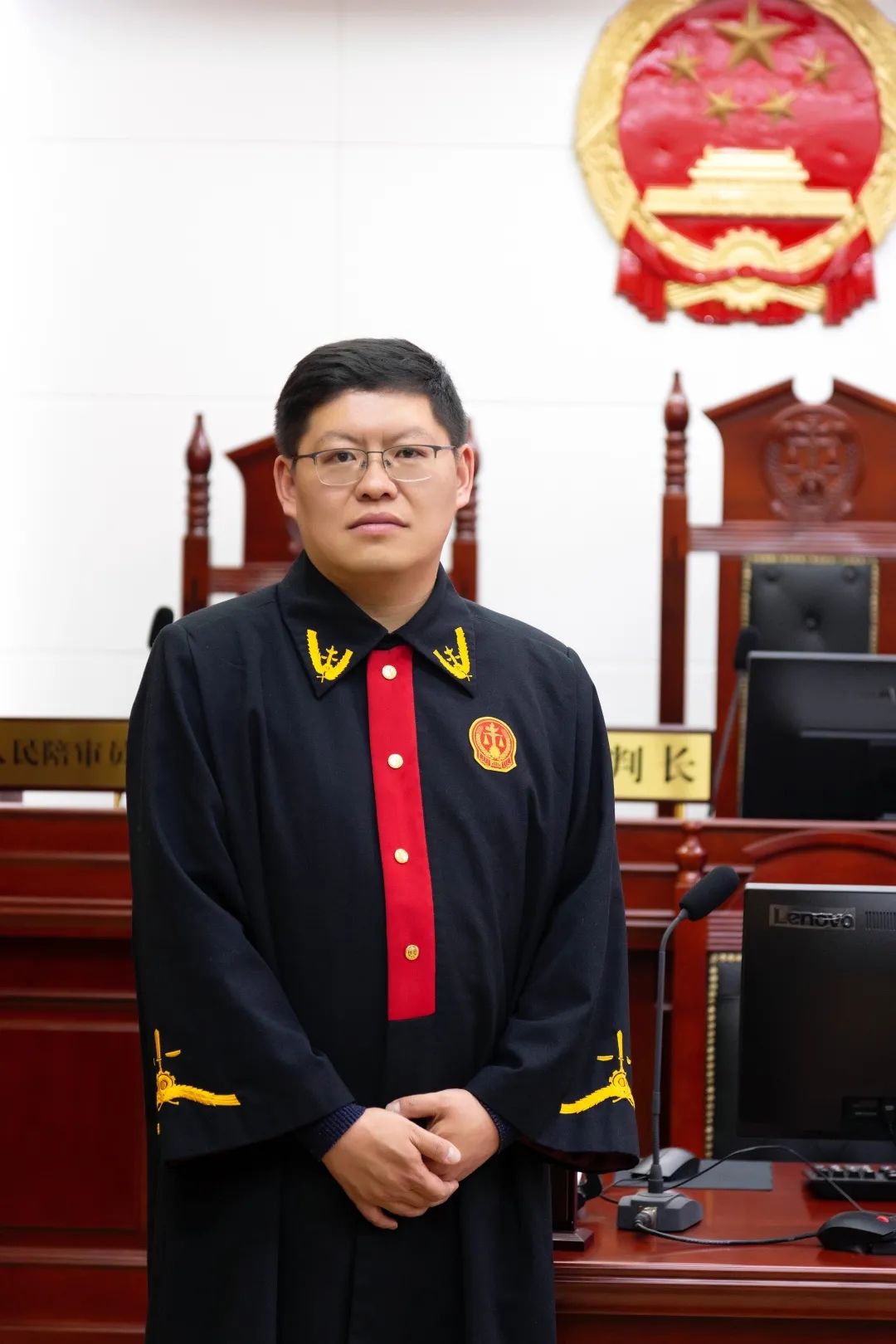 学有标兵钟磊守初心担使命烂尾楼处置的司法舵手