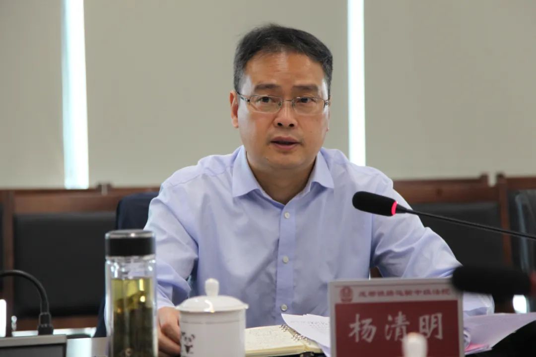 围绕近期重点工作,杨清明副院长指出,要继续高度重视法院"一站式"建设