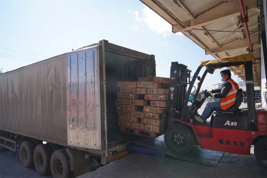 民生物资优先!昆明局集团公司快速卸车保障市场供应