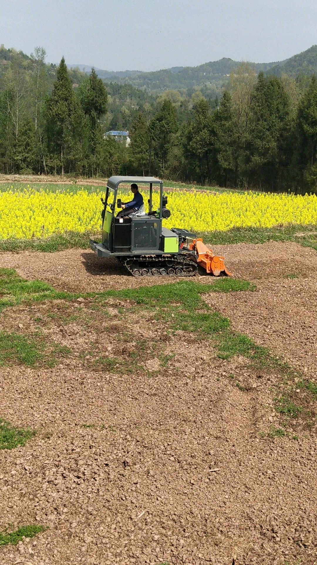 南江78支農機助耕隊整治撂荒耕地7800餘畝