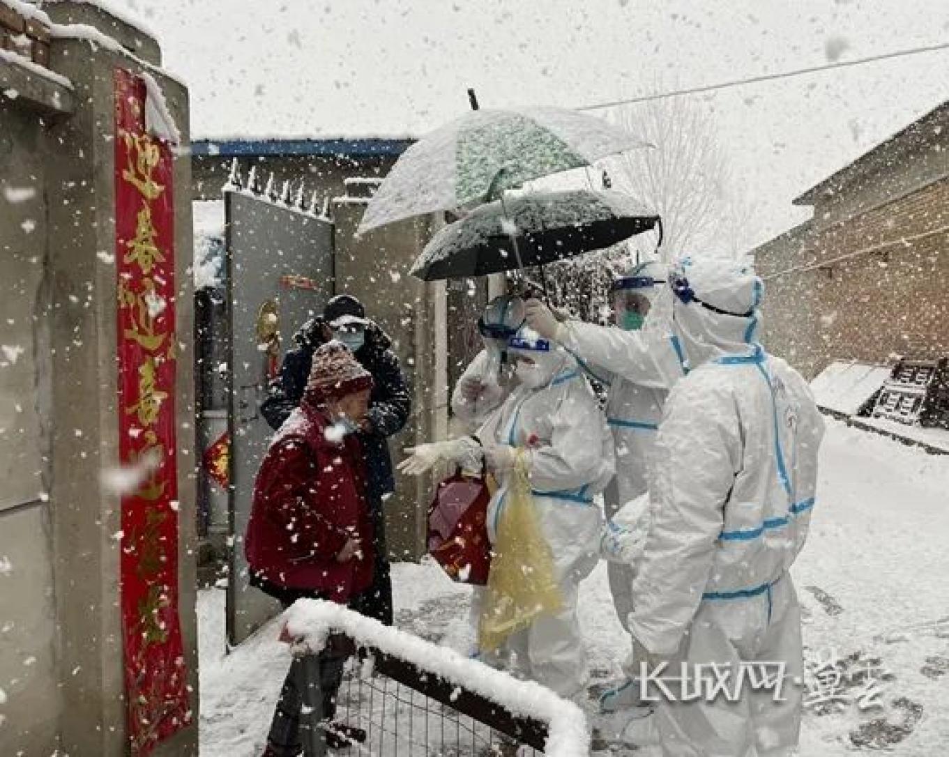 战疫情廊坊市雪中抗疫筑起独特风景线