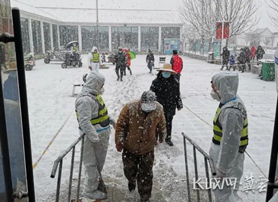 战疫情廊坊市雪中抗疫筑起独特风景线