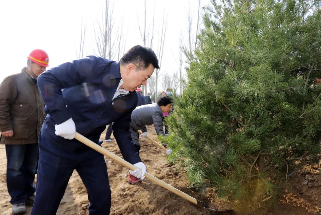 党晓龙闫继红等市领导参加春季义务植树活动为现代化品