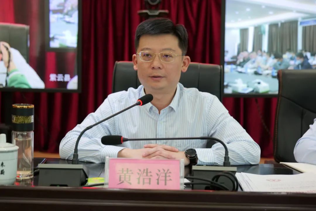 黄浩洋指出,今年是政治大年,冬奥会,冬残奥会,"两会"以及省委第十三次