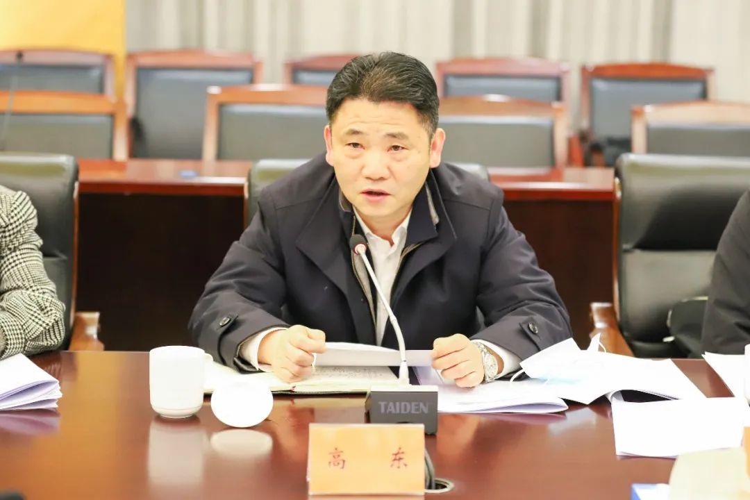 吴巍,九三学社市委会主委高东,市工商联党组书记王枫,市新联会会长