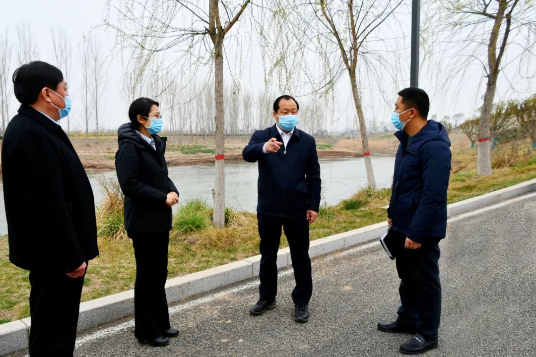 3月22日,市人大常委會副主任,縣委書記陳珍禮,縣長閆欣欣督導滏陽河