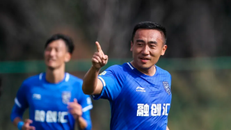 被国足锋霸力挺中国“球王”，33岁辽足队长回到中超能发挥多大作用？