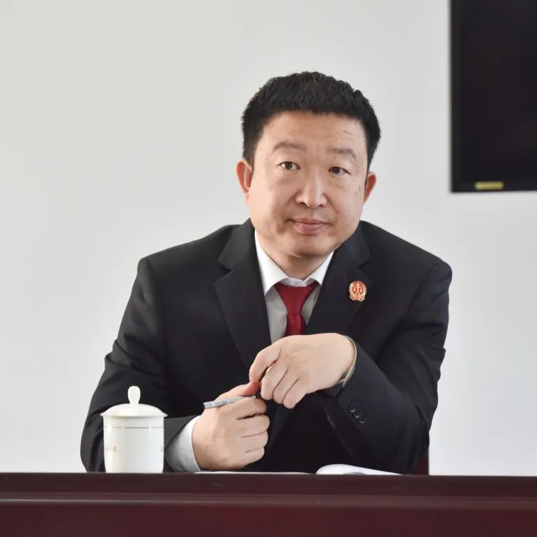 东胜区人民法院执行局召开司法作风问题整改会,党组书记,院长张海龙