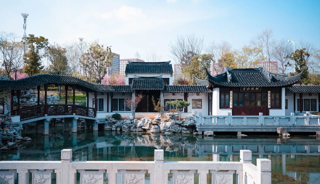 梅园旖旎,风景如画香雪海园10号致曾经奋力奔跑过的我们炜华运动场9号