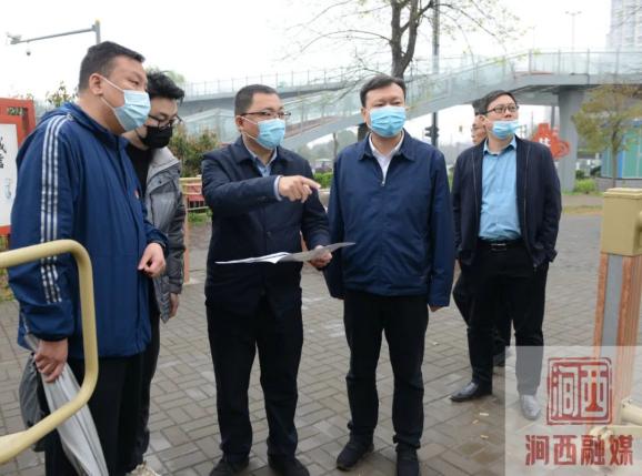 王烨调研断头路打通及城建工作