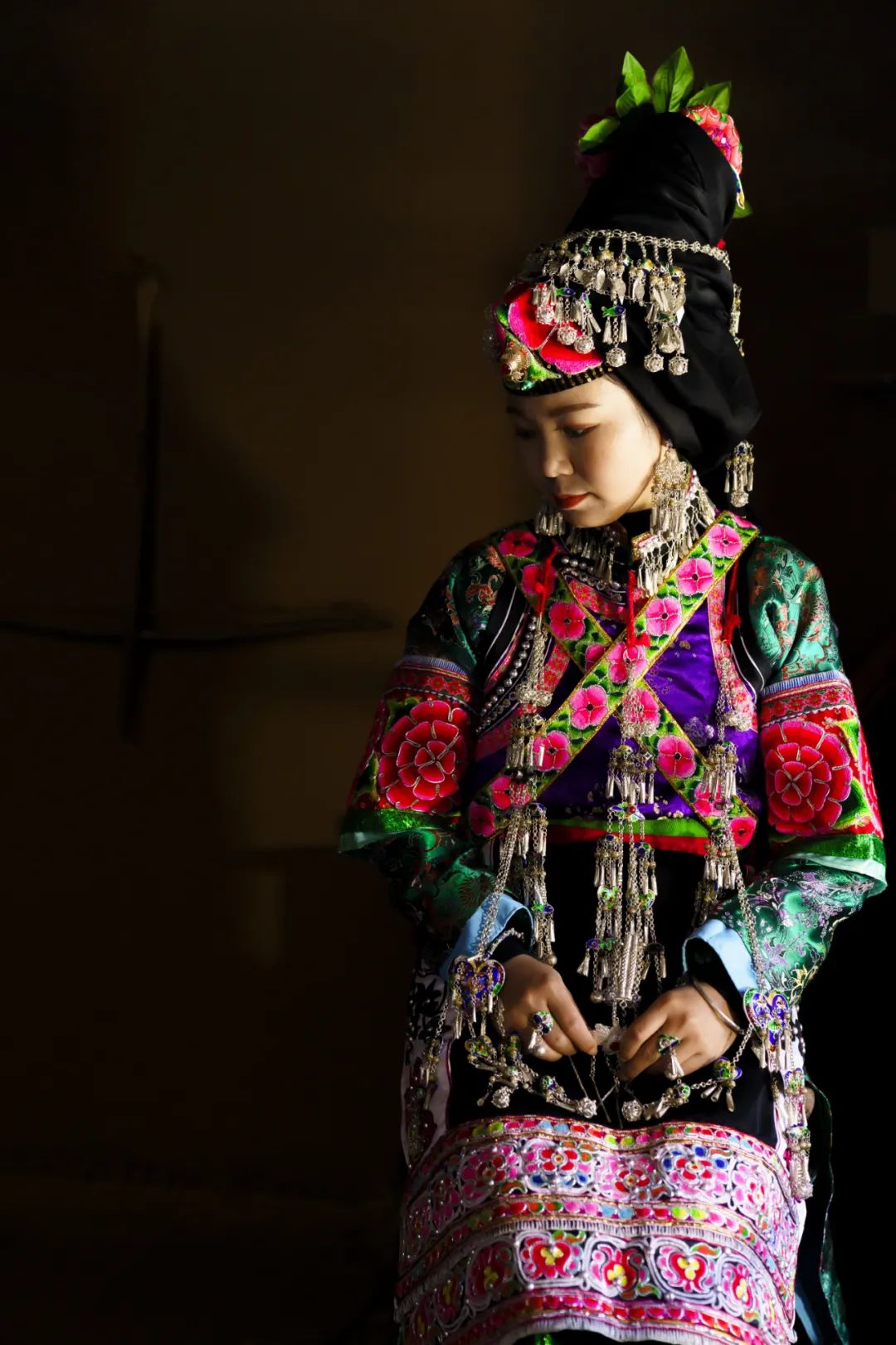 彝族婚纱|摄影|人像摄影|马小英 - 原创作品 - 站酷 (ZCOOL)