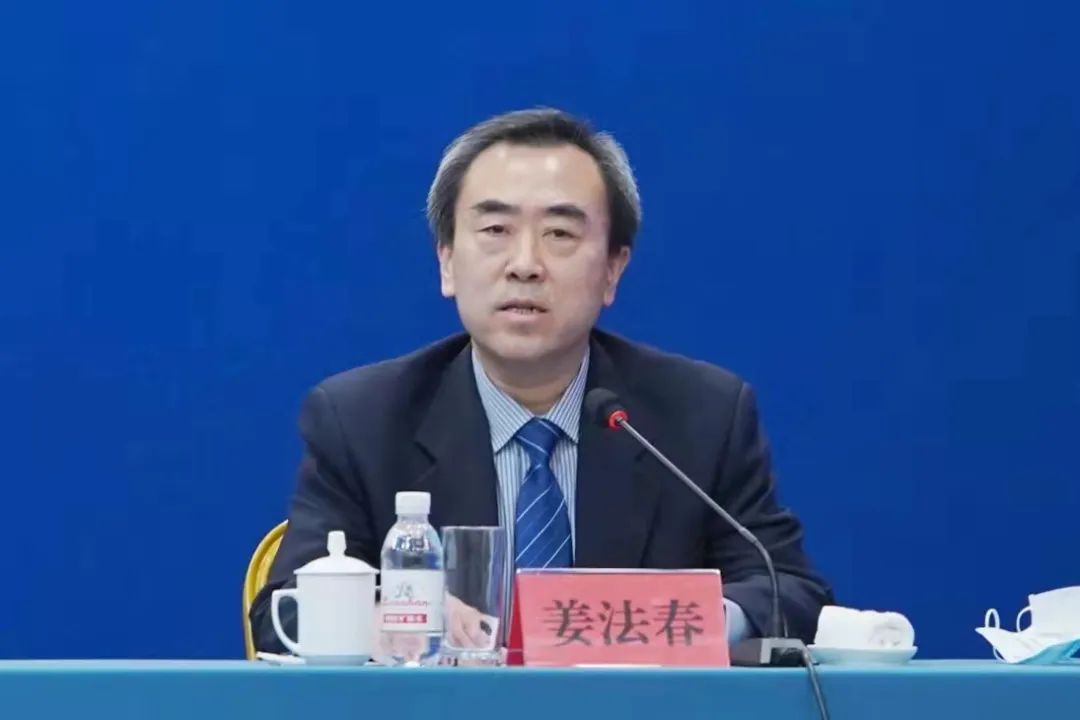 姜法春 市疾控中心副主任宋建青 市供销社理事会