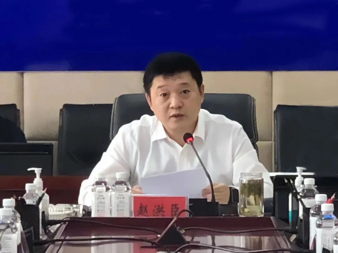 赵洪臣主持召开县政府常务会议