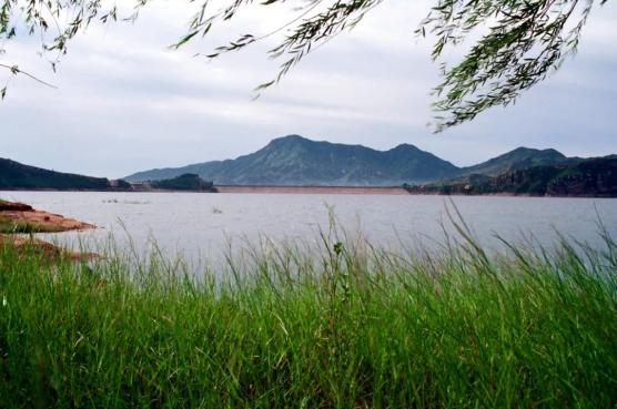 岭水库》黄旭摄《横山湖畔的追思》石超峰摄原标题:《【遇见61灵寿