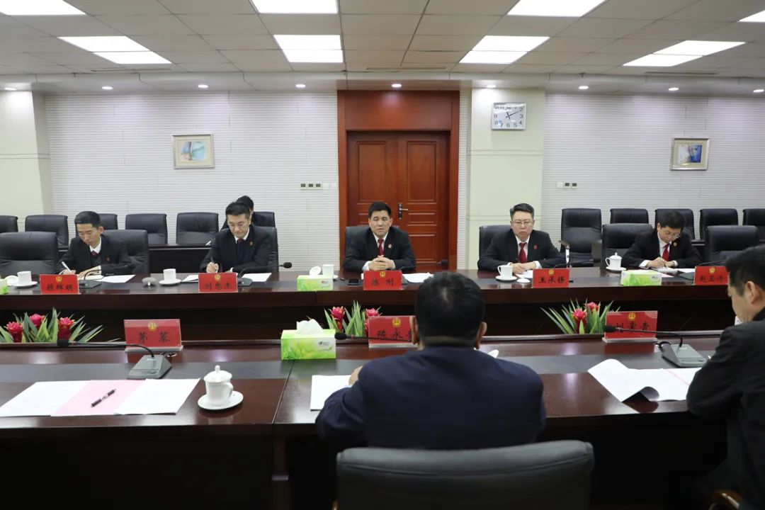 青岛中院执行局局长陈永奎一行到胶州法院调研指导执行工作