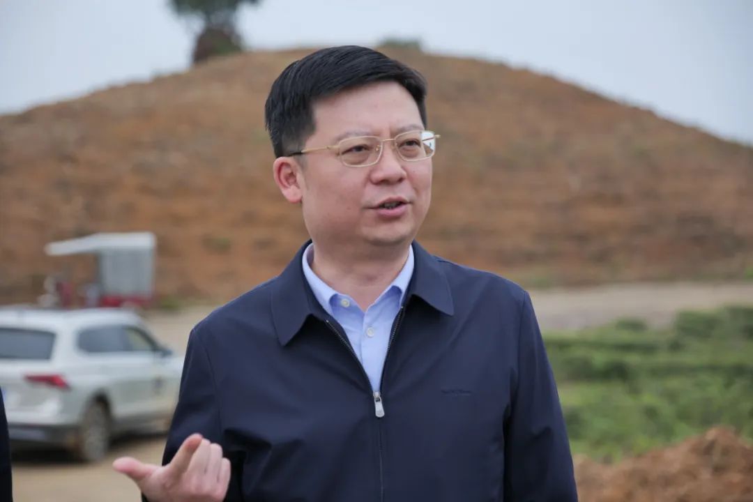 黄浩洋到坝羊镇调研