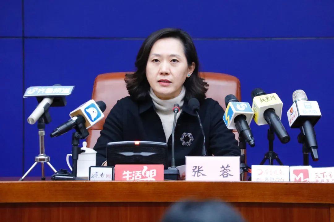 首先,有请张蓉副秘书长介绍我市疫情防控最新情况.