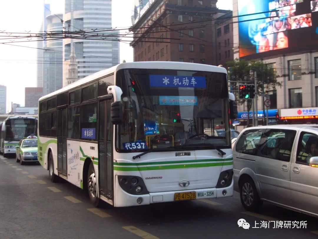 车影行踪18路电车的悠长岁月