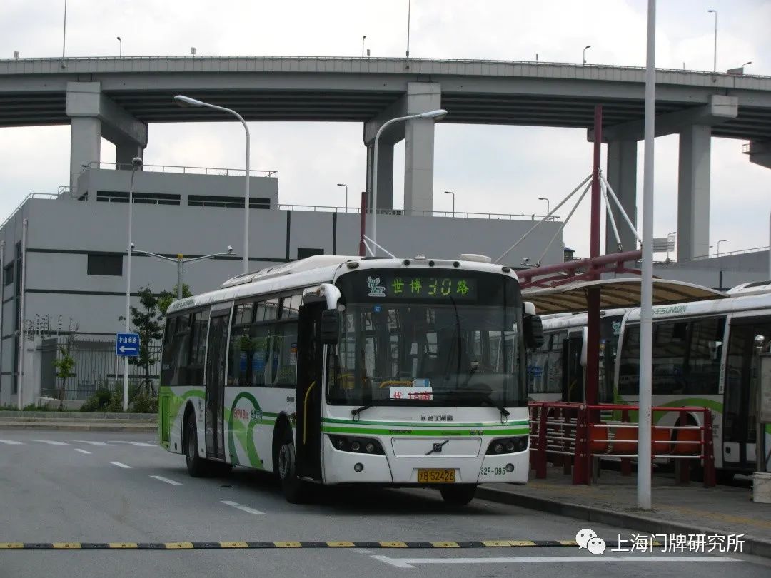 摄)车票集赏18路公交车票(sunflower (db) 收藏)参考资料[1]上海市