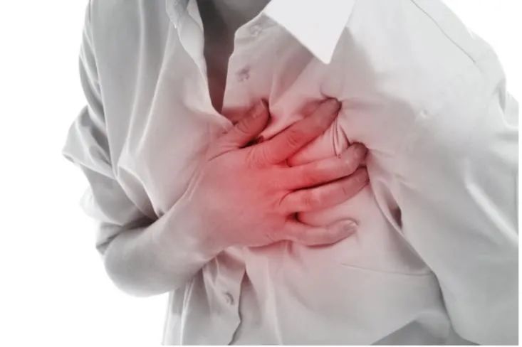 血液也不足可能引起大脑短暂性缺血缺氧而晕厥尤其是对于有心脑血管