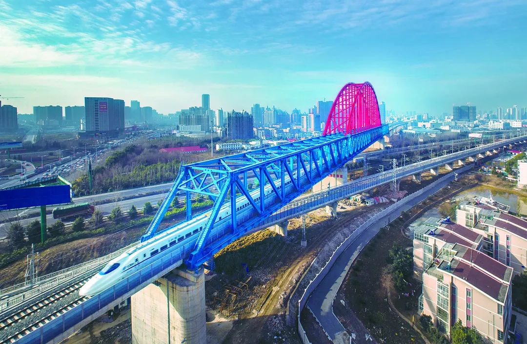 合肥铁路枢纽南环线经开区特大桥▲商合杭铁路(资料图)▲合安高铁