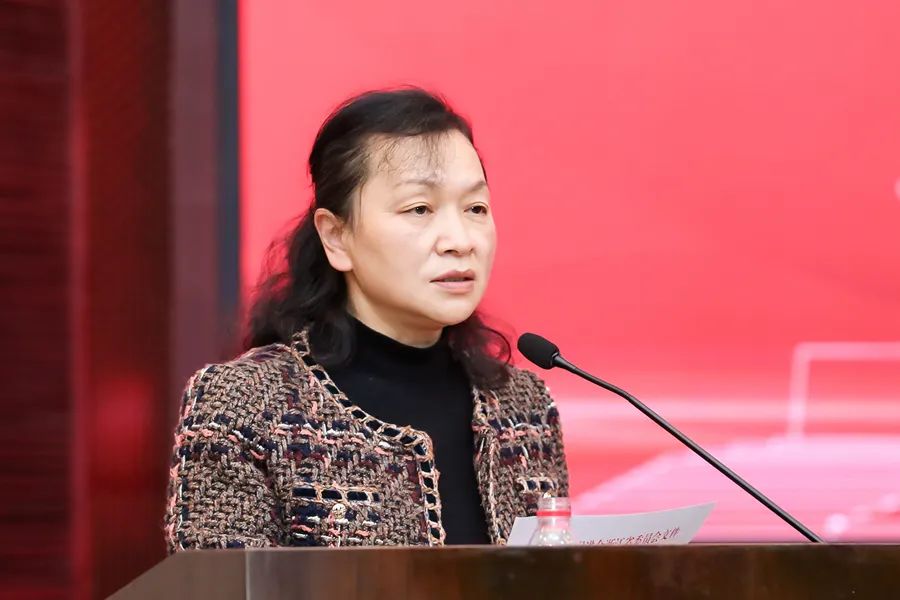 宣读民进省委会换届批复★大会选举产生了由丁寒锋,王一帆,王青青(女)