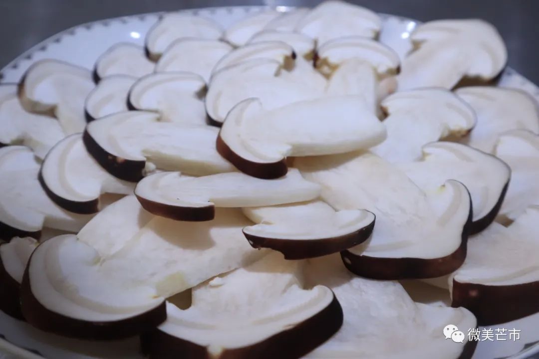 种植赤松茸 收获好"钱"景