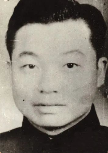 钱文湘烈士遗像刘家栋烈士遗像蒋志毅烈士遗像缅怀上海