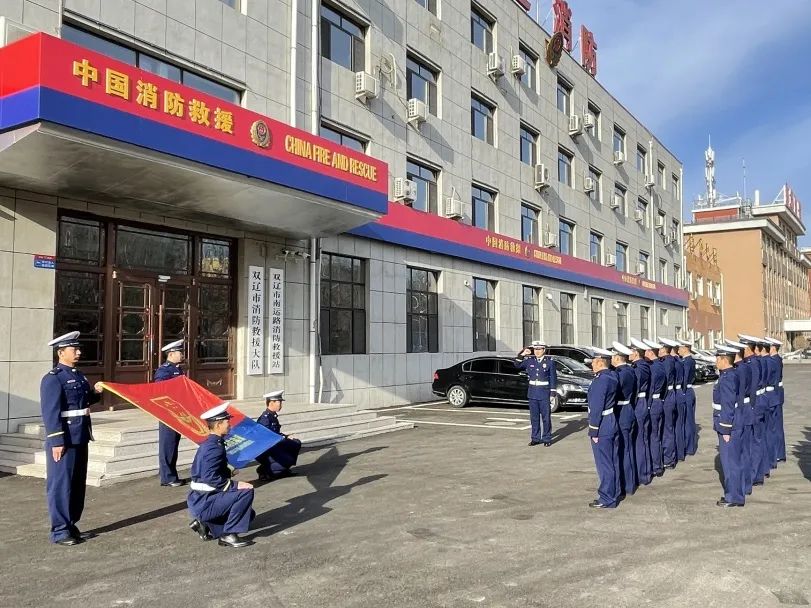 四平市消防救援支队多种形式组织开展清明节缅怀英烈活动