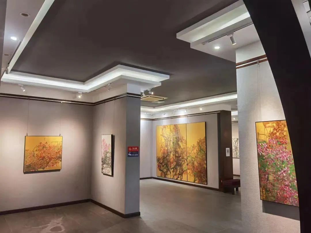 画展将持续至4月20日,感兴趣的市民游客可关注柳州画院官方微信公众号