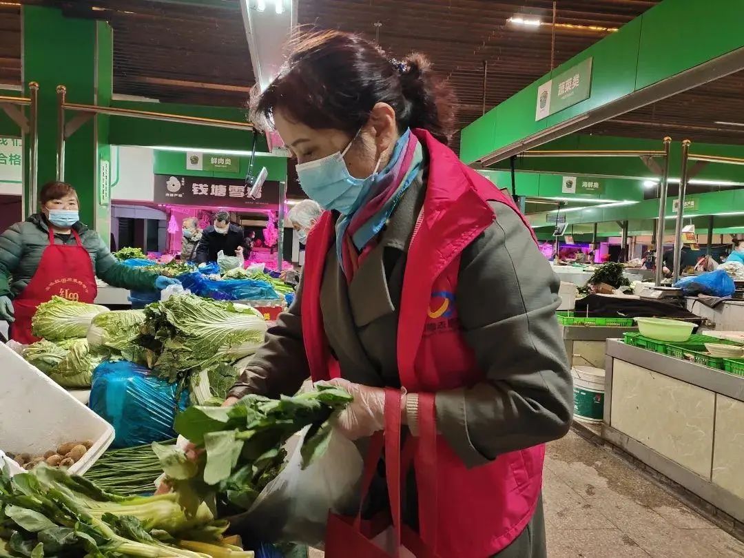 疫线故事妈妈买菜群上线来帮忙这个社区巧解居家隔离人员买菜难