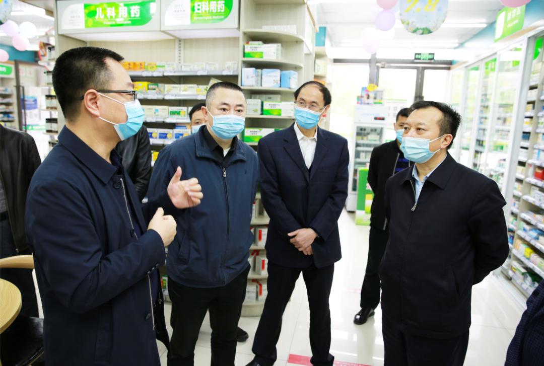 陈凯暗访成都食品疫情防控及特种设备安全