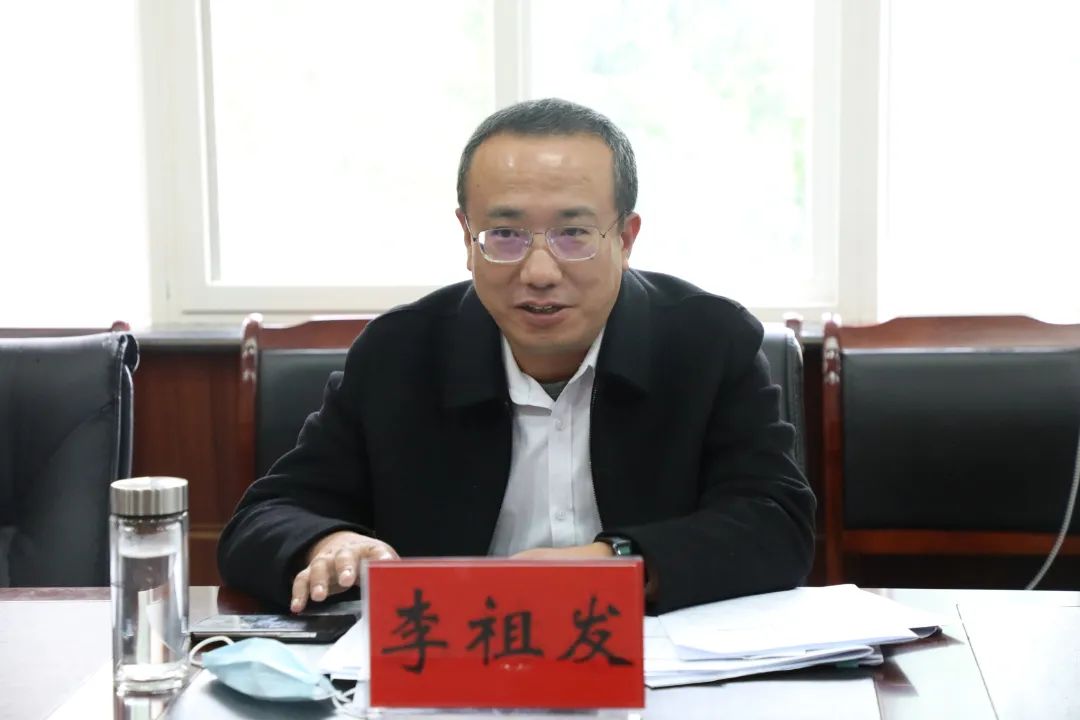 红河中院党组书记,院长李祖发到泸西法院调研指导工作