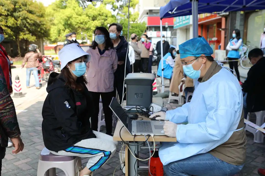 你還沒苗濱湖新冠疫苗流動接種車開到家門口