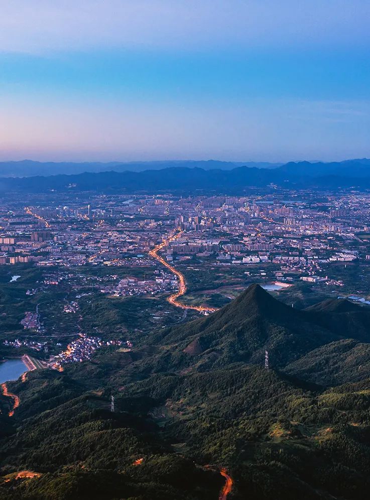 深沉,厚重,持久的力量赋予金华绵延万年的文明亘古闪耀的星河浙江之心