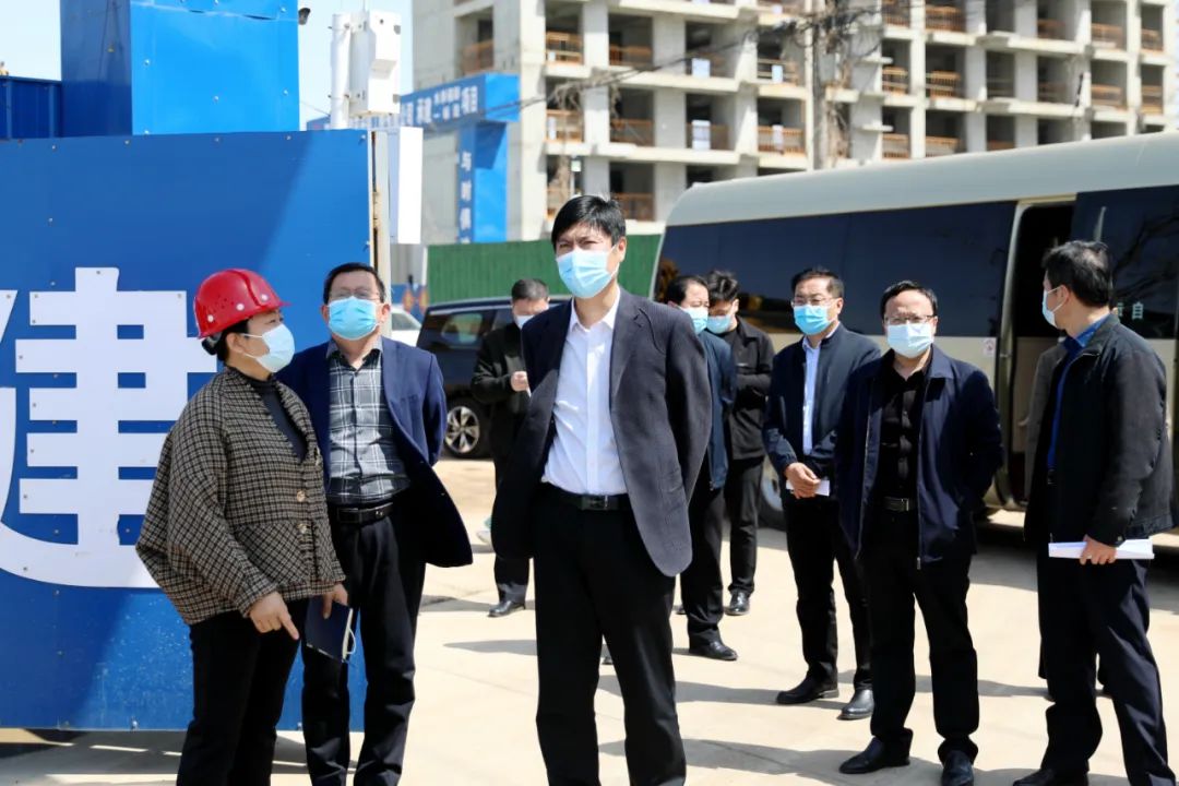 胡学锋一行先后来到家嘉慧园,西老庄棚改项目,万嘉熙湖,水岸福邸和县